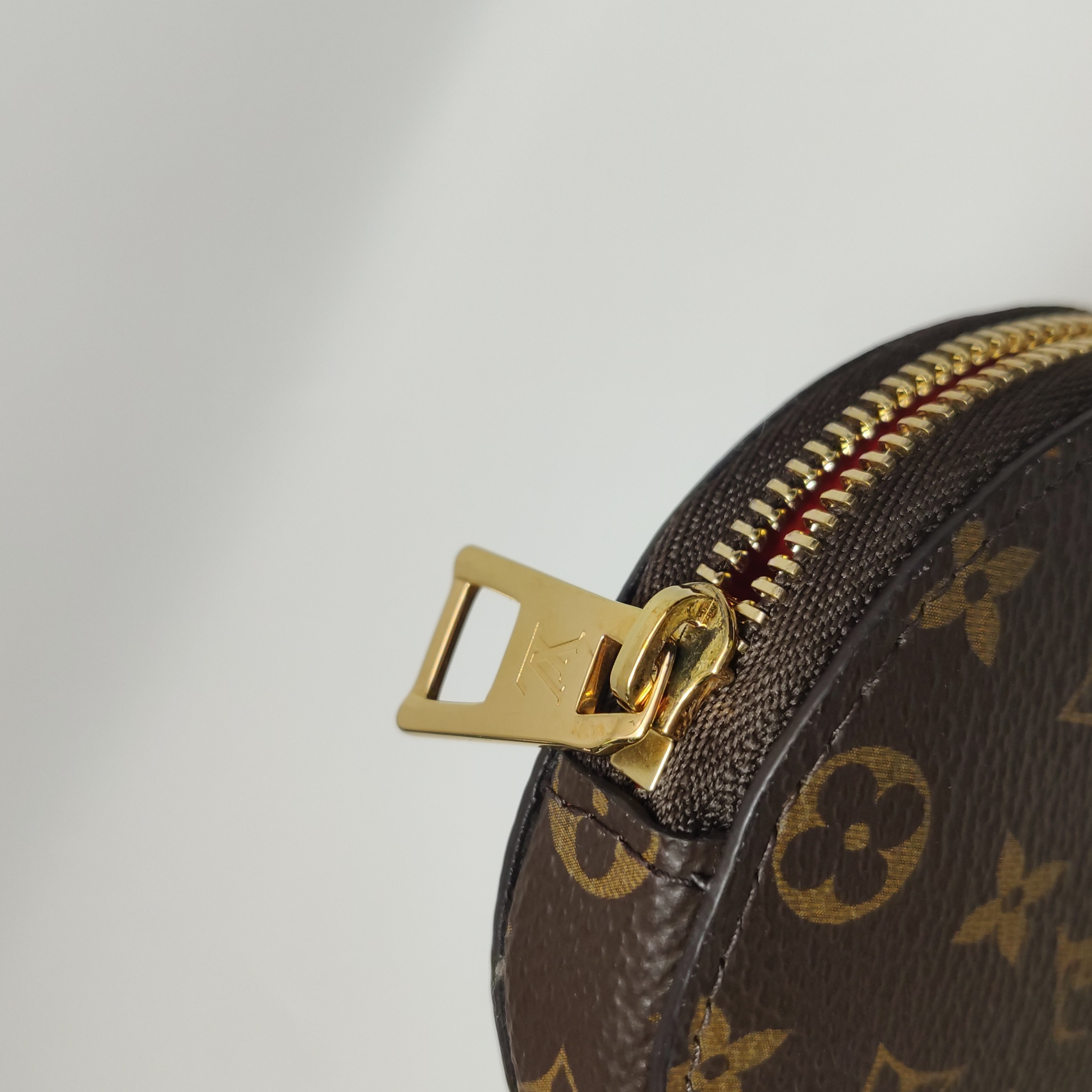 Louis Vuitton(LV) OnTheGo Tote Reverse Monogram Giant PM — photo 16 of 16