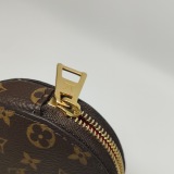 Louis Vuitton(LV) OnTheGo Tote Reverse Monogram Giant PM — thumbnail 16