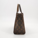 Louis Vuitton(LV) OnTheGo Tote Reverse Monogram Giant PM — thumbnail 5
