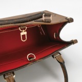 Louis Vuitton(LV) OnTheGo Tote Reverse Monogram Giant PM — thumbnail 7