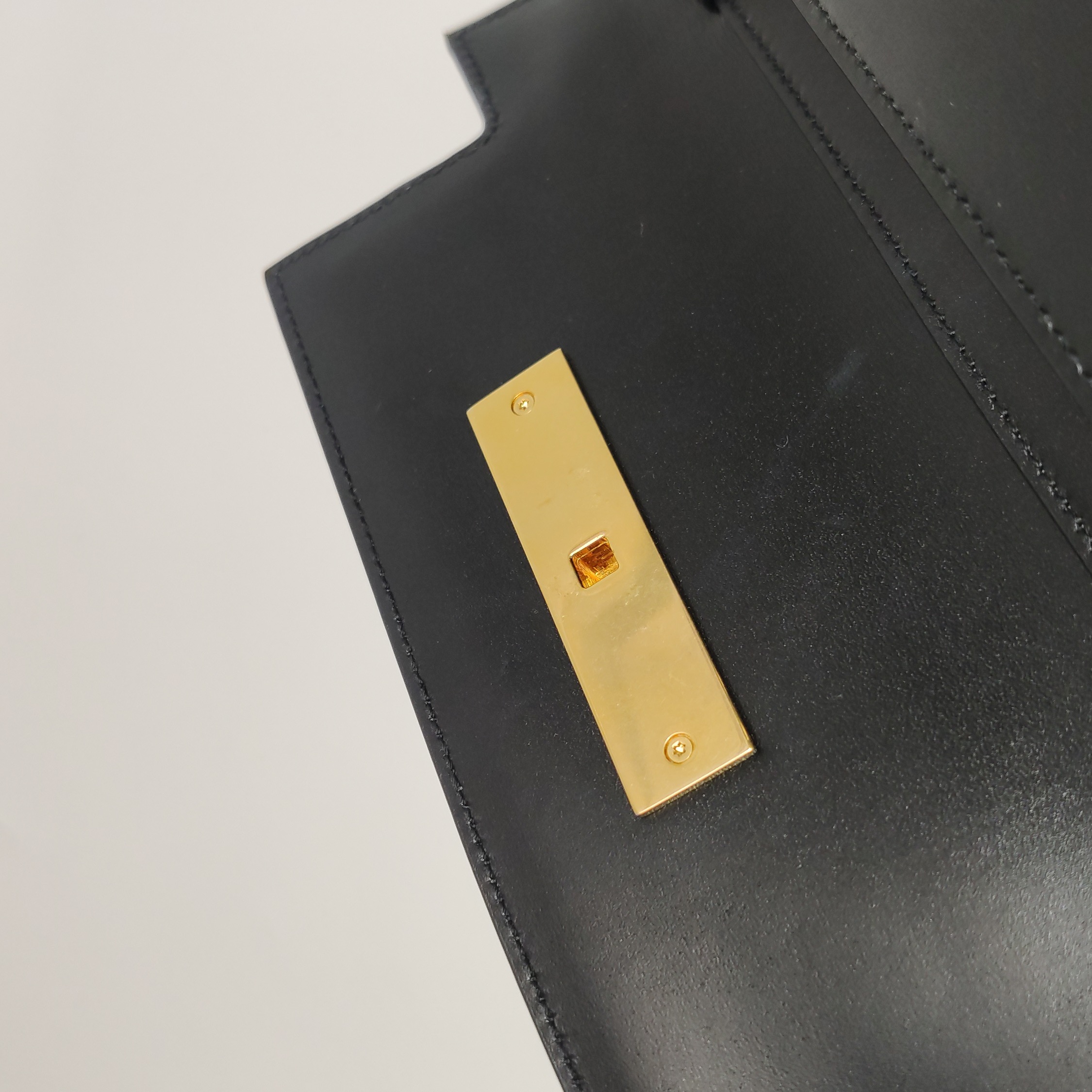 Saint Laurent Manhattan Shoulder Bag Leather Small — photo 14 of 22