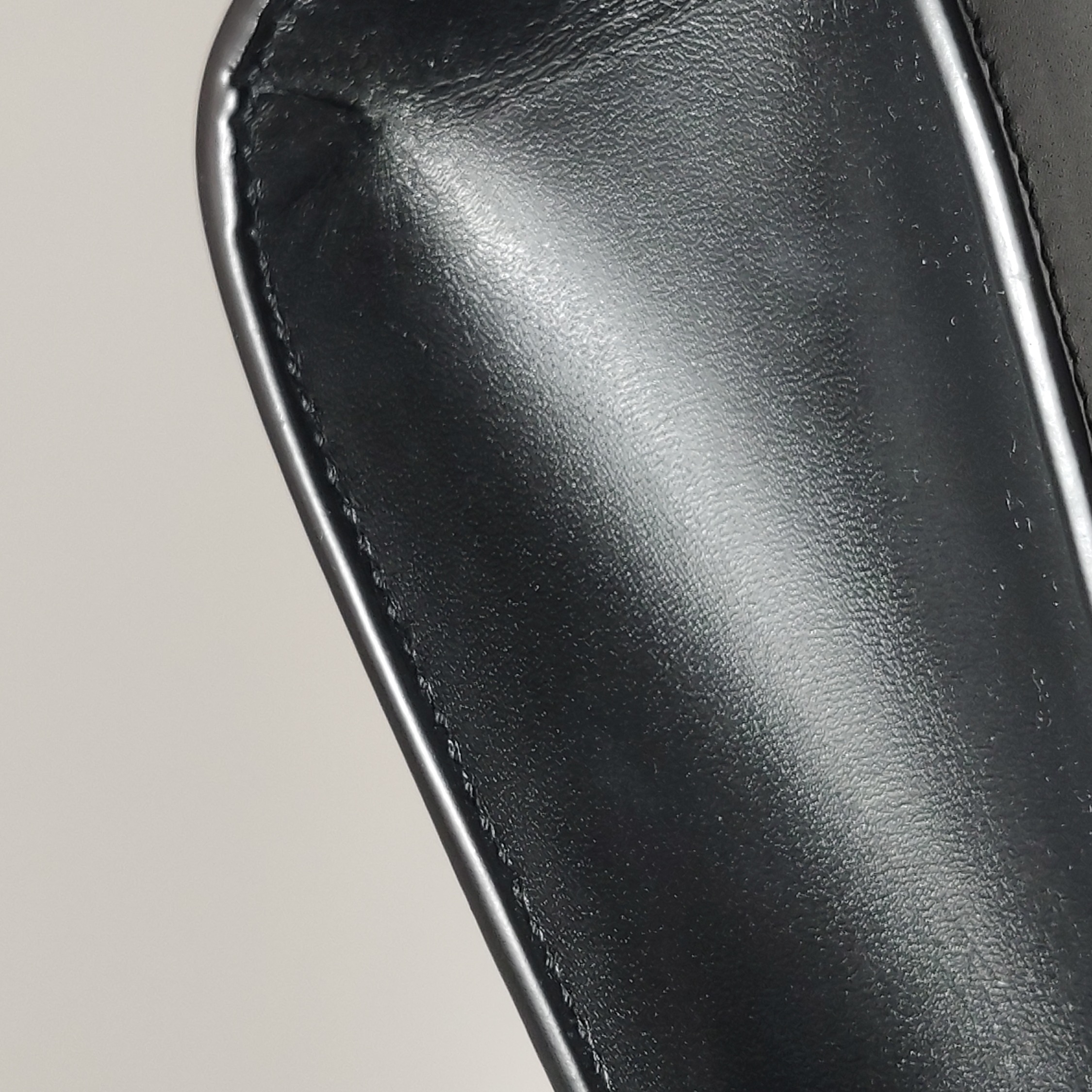 Saint Laurent Manhattan Shoulder Bag Leather Small — photo 20 of 22