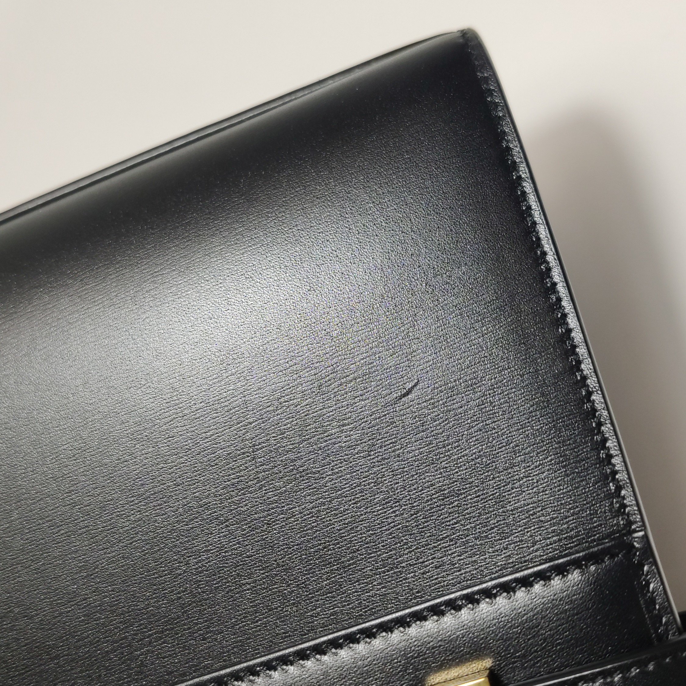 Saint Laurent Manhattan Shoulder Bag Leather Small — photo 18 of 22