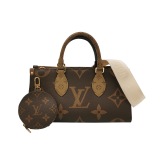 Louis Vuitton(LV) OnTheGo Tote Reverse Monogram Giant East West — thumbnail 1