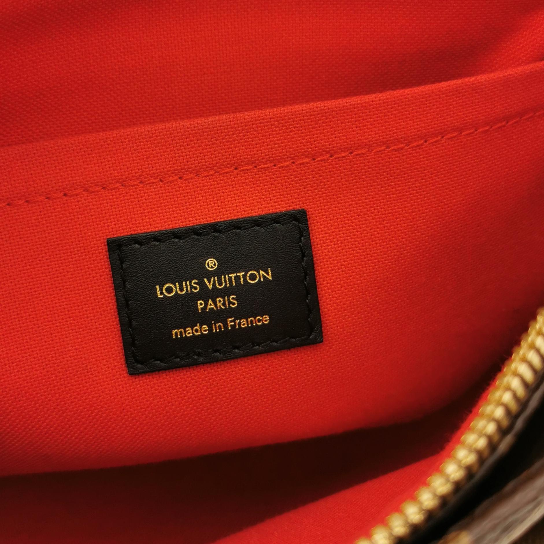 Louis Vuitton(LV) OnTheGo Tote Reverse Monogram Giant East West — photo 8 of 13