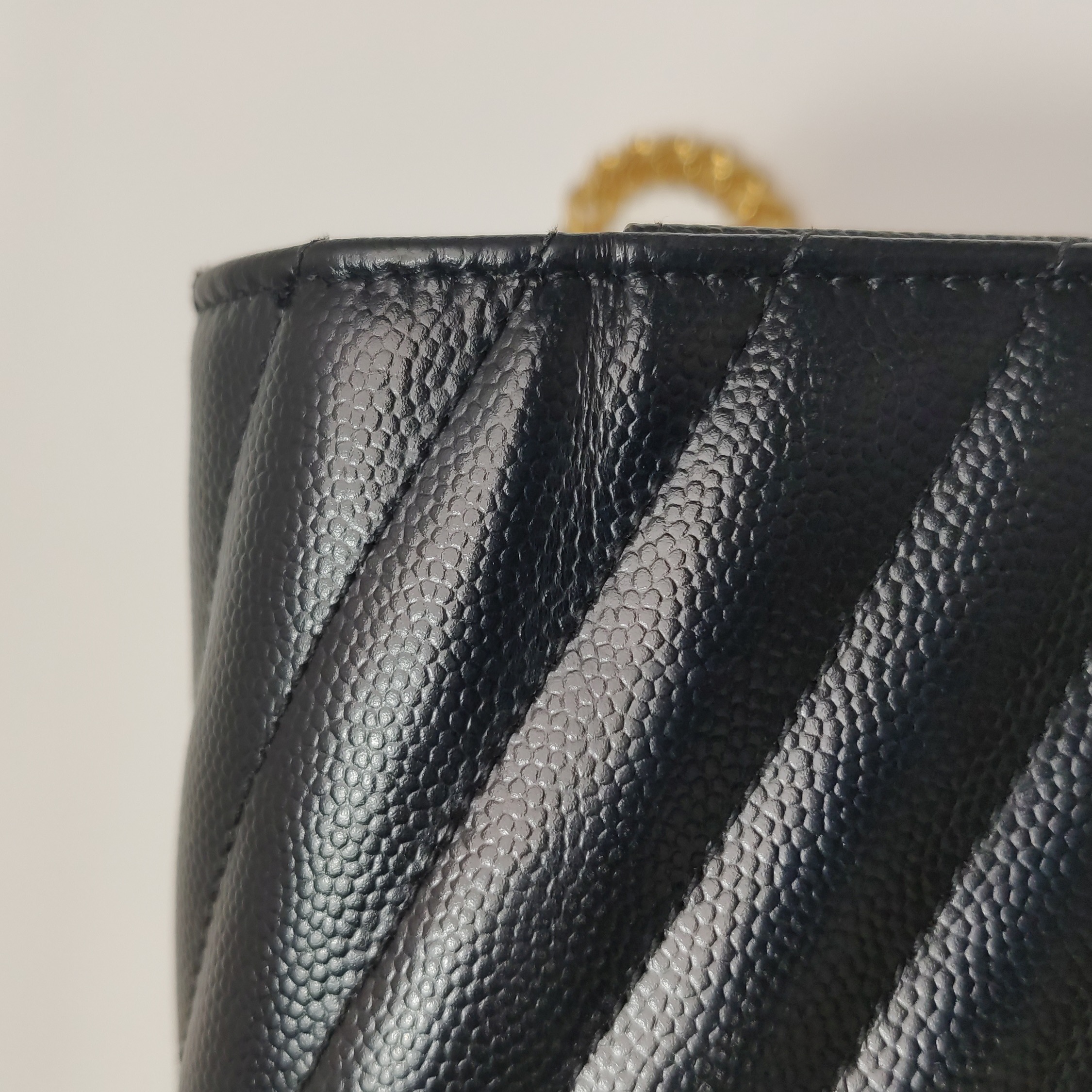 Saint Laurent(YSL) Classic Monogram Wallet on Chain Matelasse Chevron Leather Medium