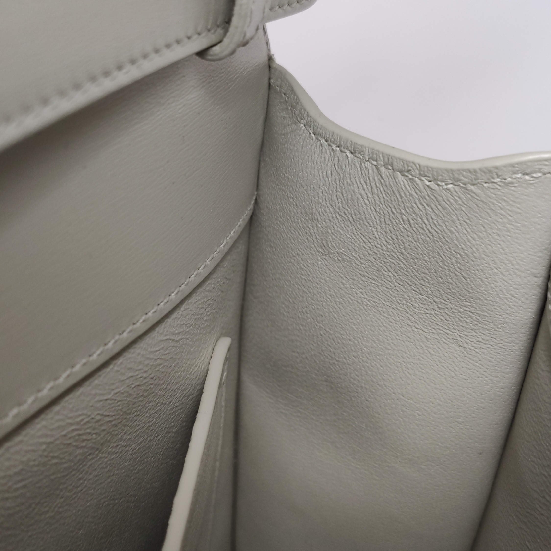 Saint Laurent Manhattan Shoulder Bag Leather Small — photo 14 of 23