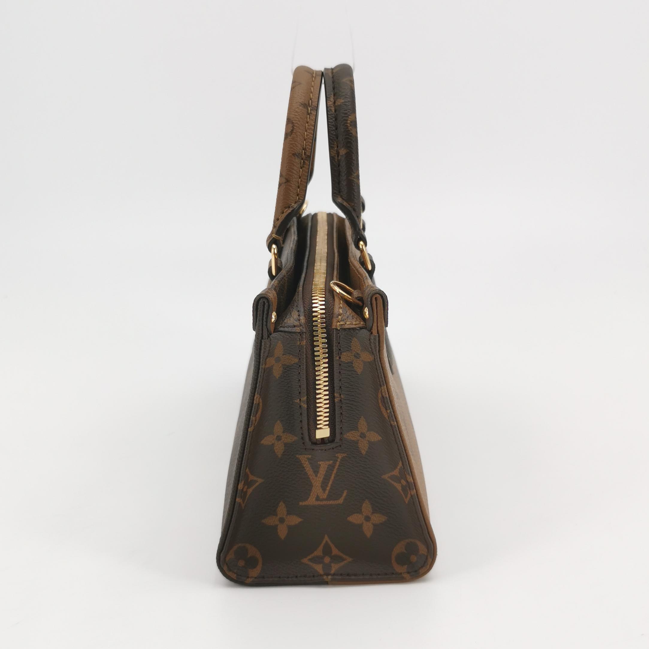 Louis Vuitton(LV) OnTheGo Tote Reverse Monogram Giant East West — photo 5 of 14