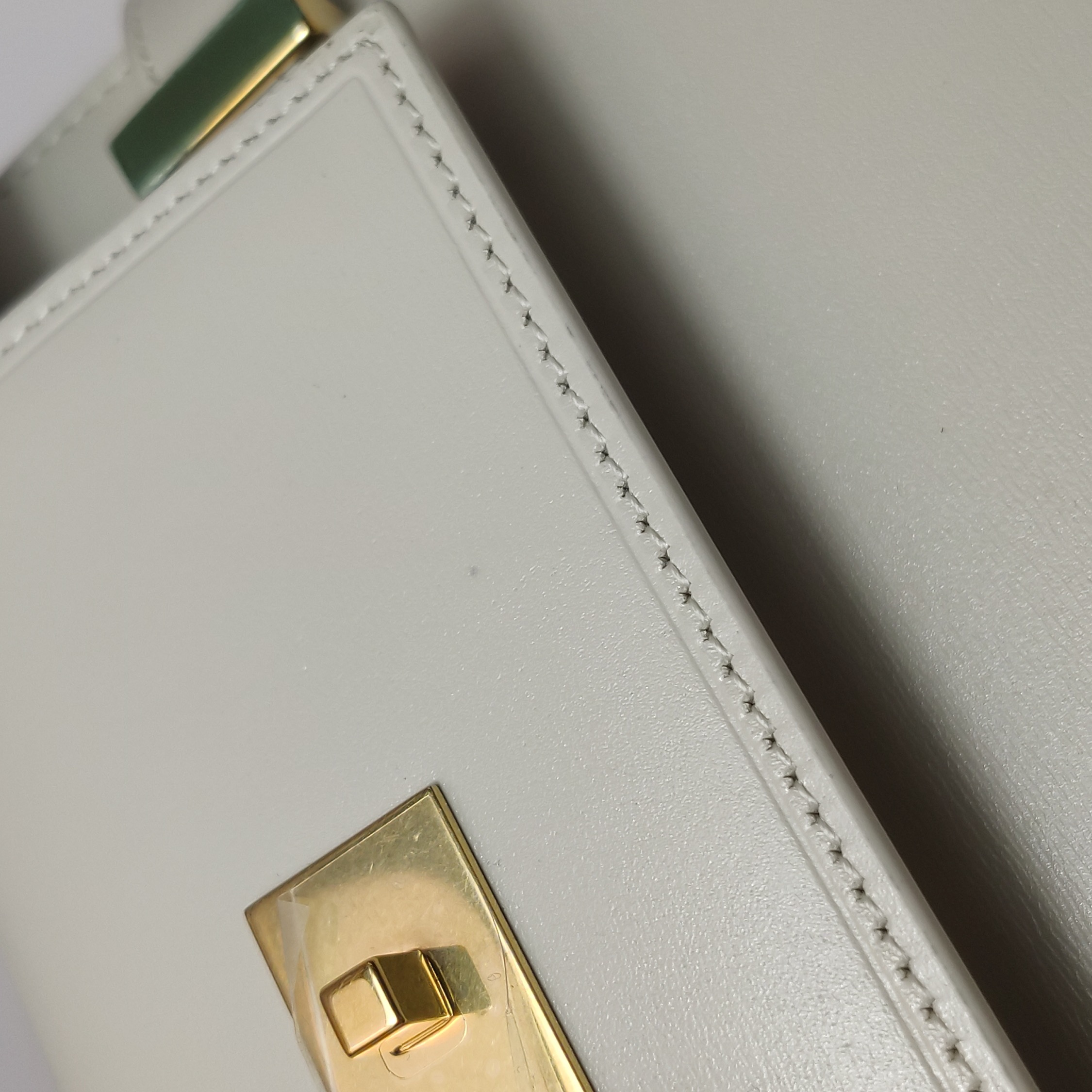 Saint Laurent Manhattan Shoulder Bag Leather Small — photo 13 of 23