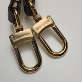 Louis Vuitton(LV) OnTheGo Tote Reverse Monogram Giant East West — thumbnail 9
