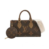 Louis Vuitton(LV) OnTheGo Tote Reverse Monogram Giant East West — thumbnail 1