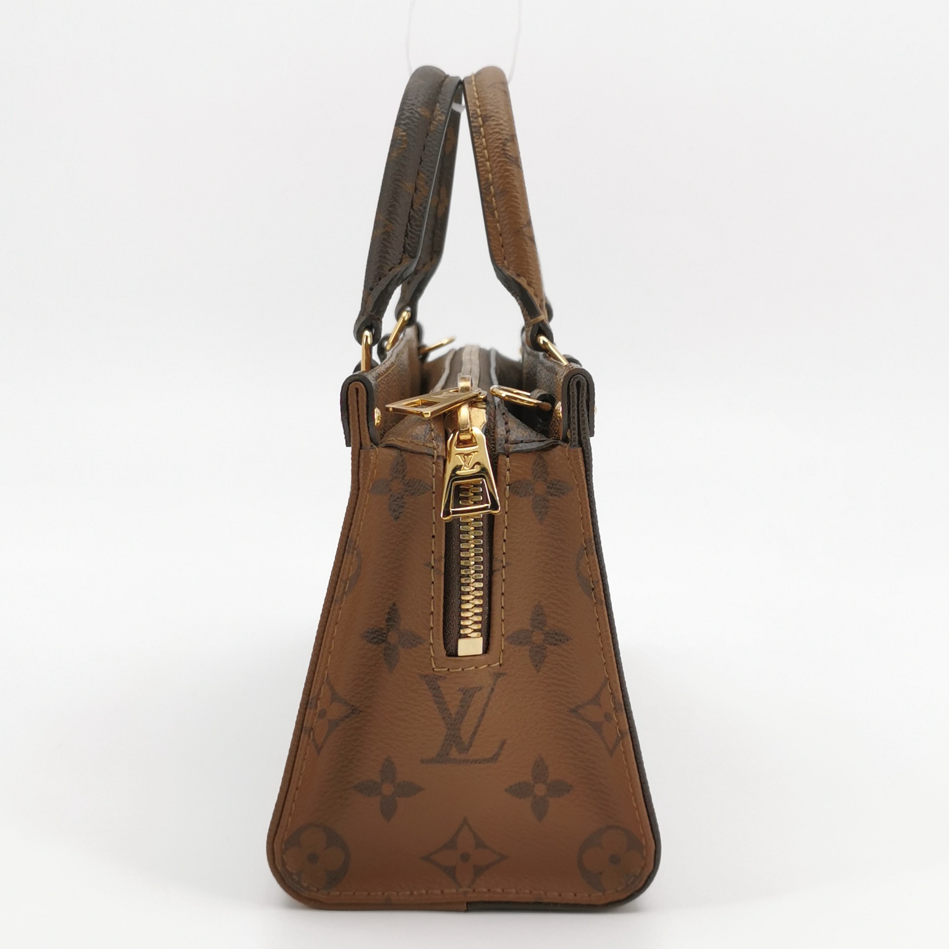 Louis Vuitton(LV) OnTheGo Tote Reverse Monogram Giant East West — photo 5 of 14