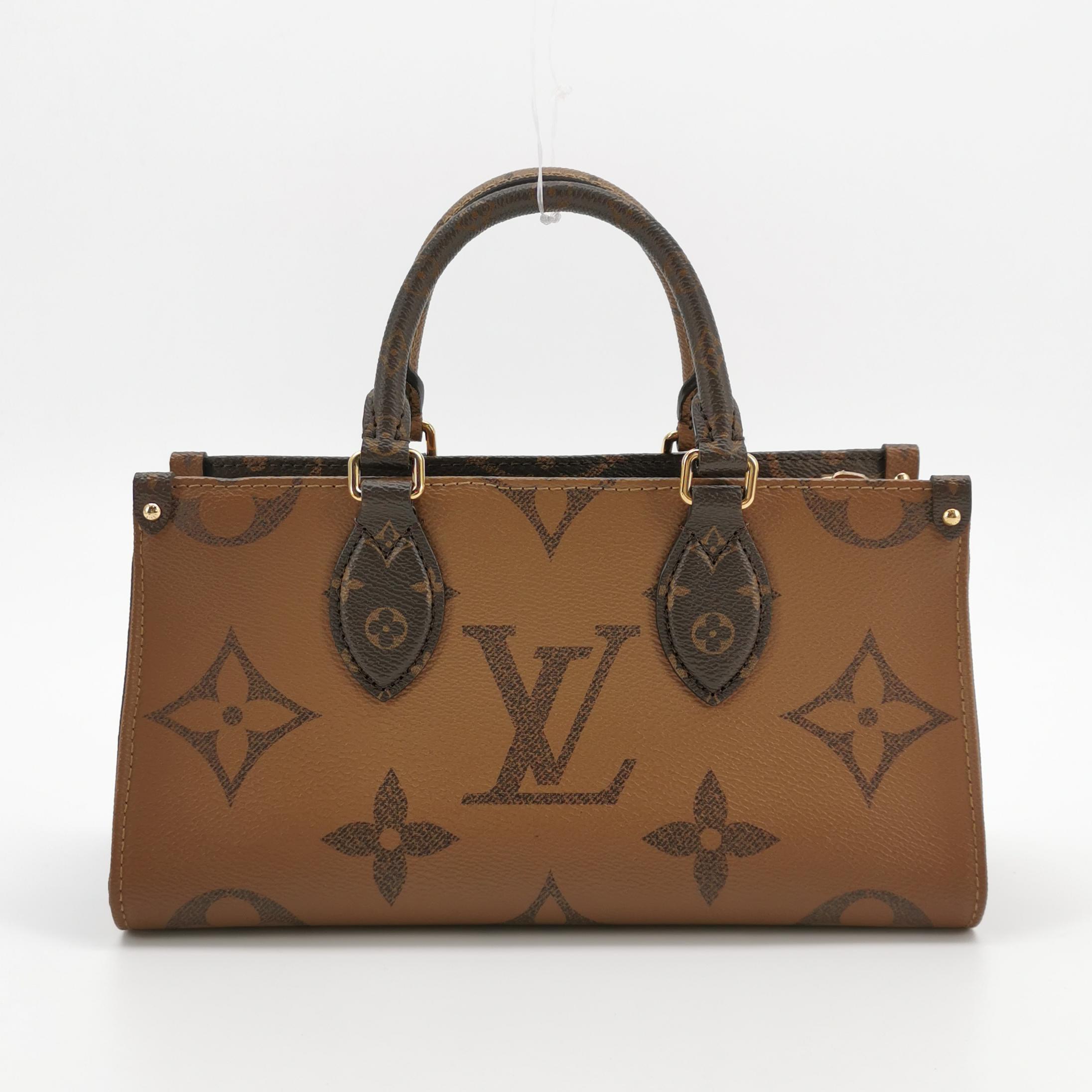 Louis Vuitton(LV) OnTheGo Tote Reverse Monogram Giant East West — photo 3 of 14
