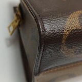 Louis Vuitton(LV) OnTheGo Tote Reverse Monogram Giant East West — thumbnail 13