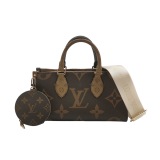 Louis Vuitton(LV) OnTheGo Tote Reverse Monogram Giant East West — thumbnail 1