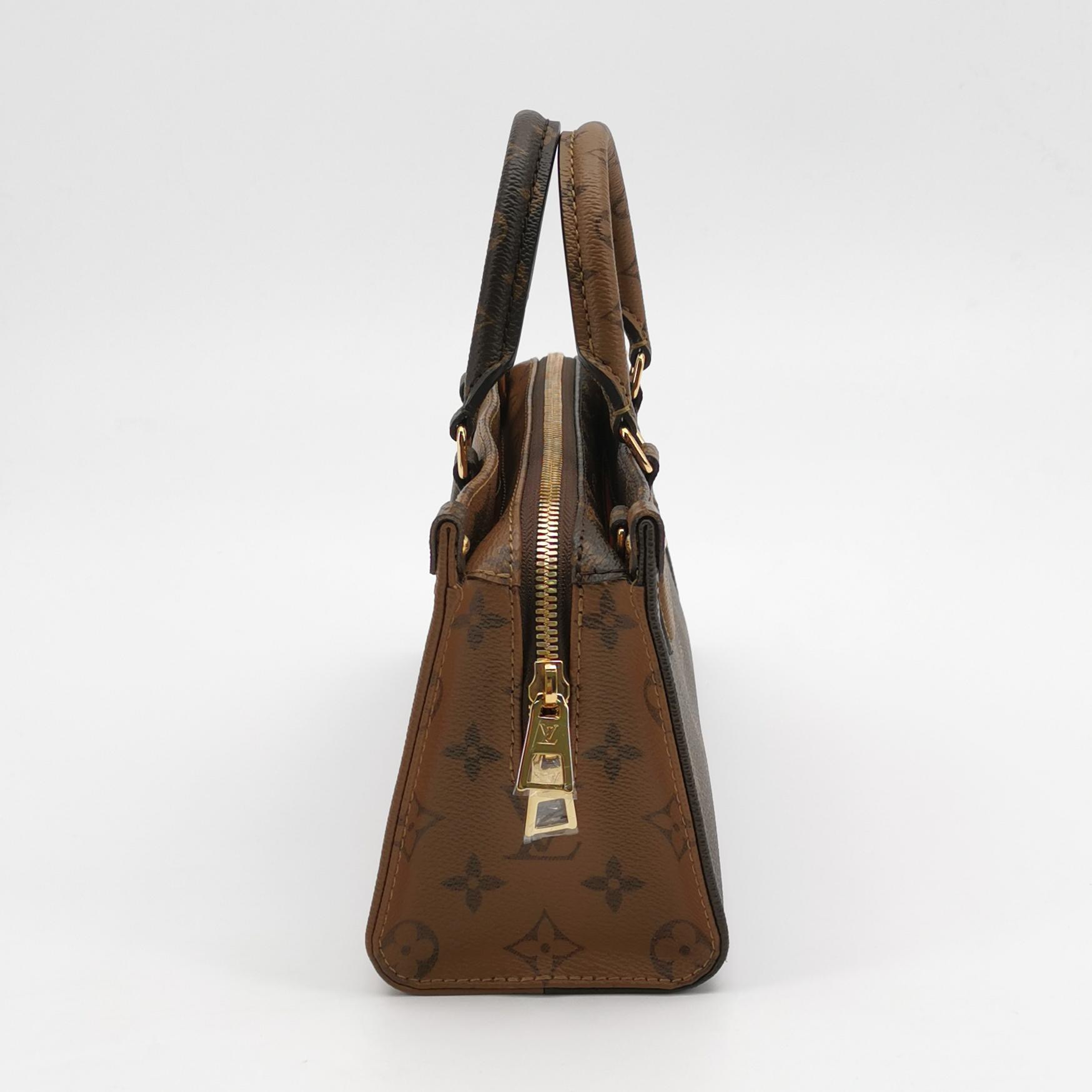 Louis Vuitton(LV) OnTheGo Tote Reverse Monogram Giant East West — photo 5 of 15