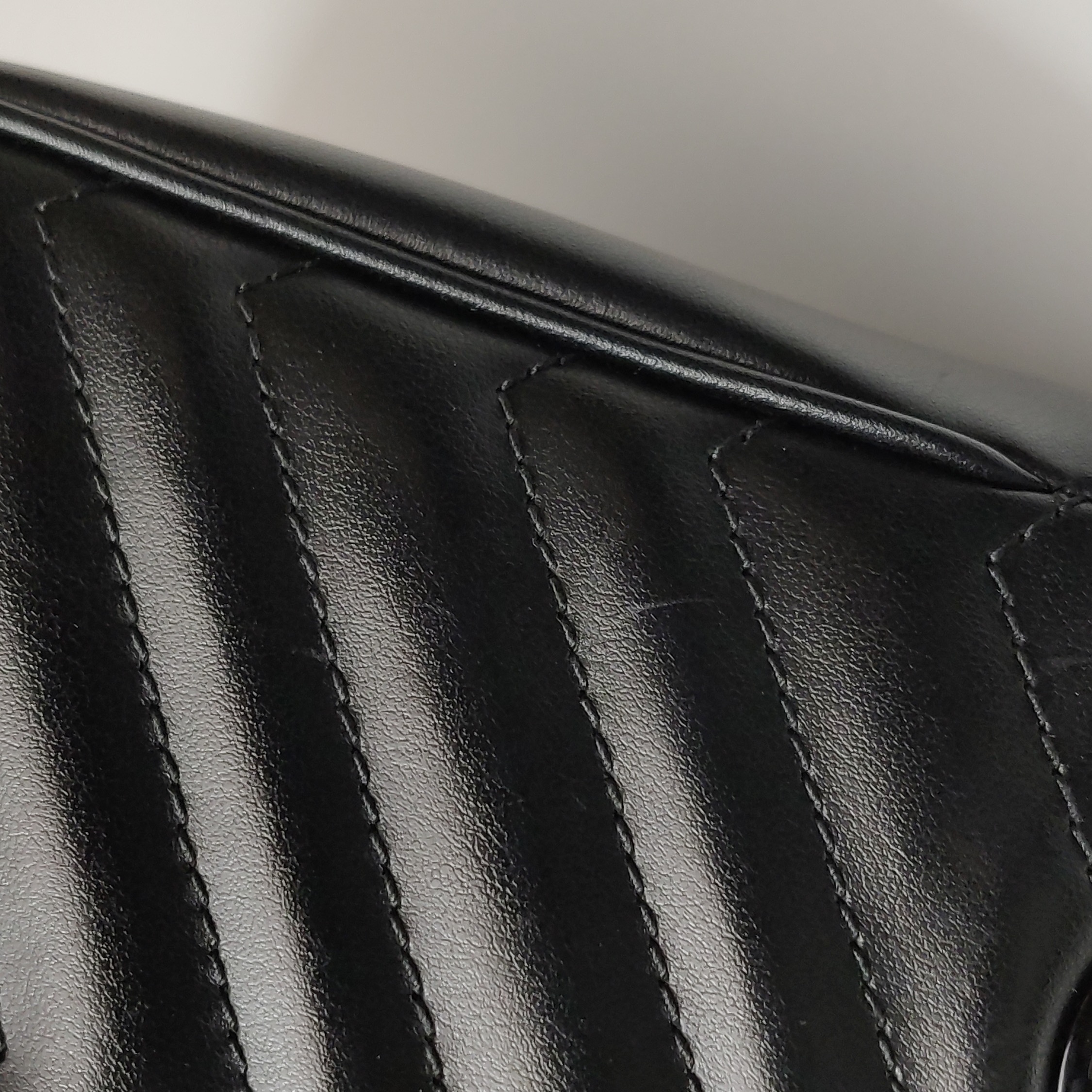 Gucci GG Marmont Flap Bag Matelasse Leather Small — photo 12 of 13
