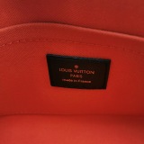 Louis Vuitton(LV) OnTheGo Tote Reverse Monogram Giant East West — thumbnail 8