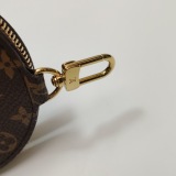 Louis Vuitton(LV) OnTheGo Tote Reverse Monogram Giant East West — thumbnail 12