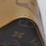 Louis Vuitton(LV) OnTheGo Tote Reverse Monogram Giant East West — thumbnail 15