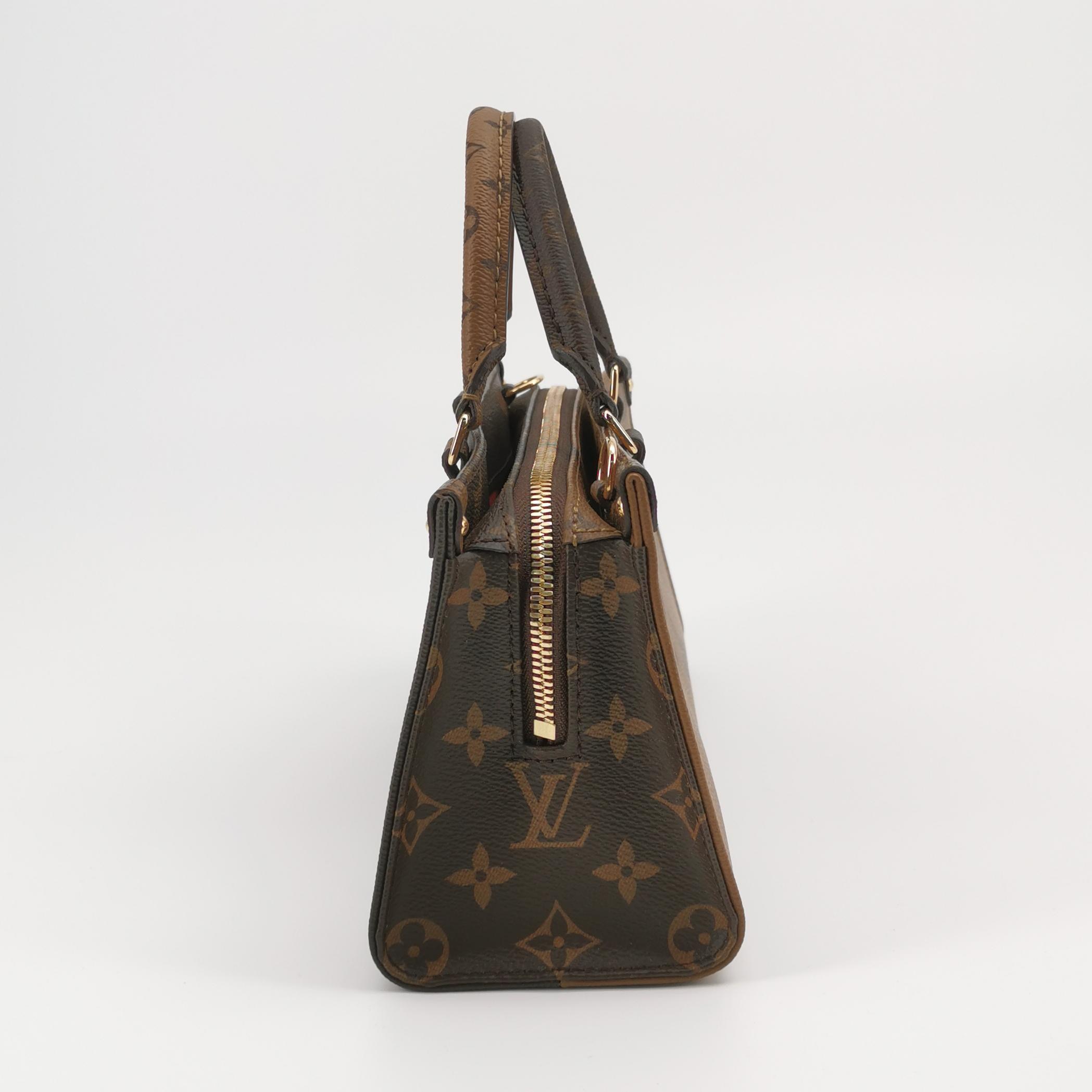 Louis Vuitton(LV) OnTheGo Chain Tote Reverse Monogram Giant East West — photo 4 of 15