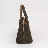 Louis Vuitton(LV) OnTheGo Chain Tote Reverse Monogram Giant East West — thumbnail 4