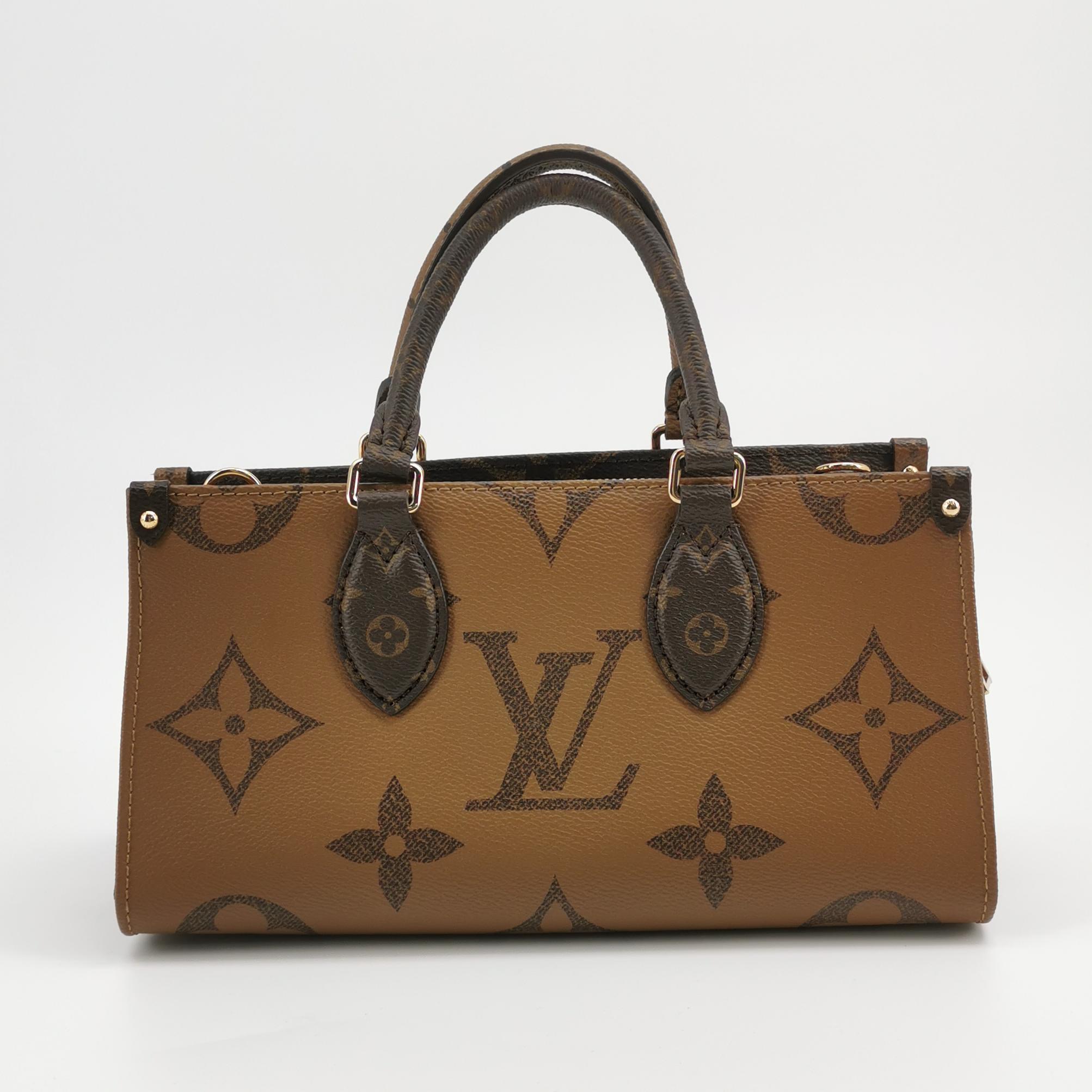 Louis Vuitton(LV) OnTheGo Chain Tote Reverse Monogram Giant East West — photo 3 of 15