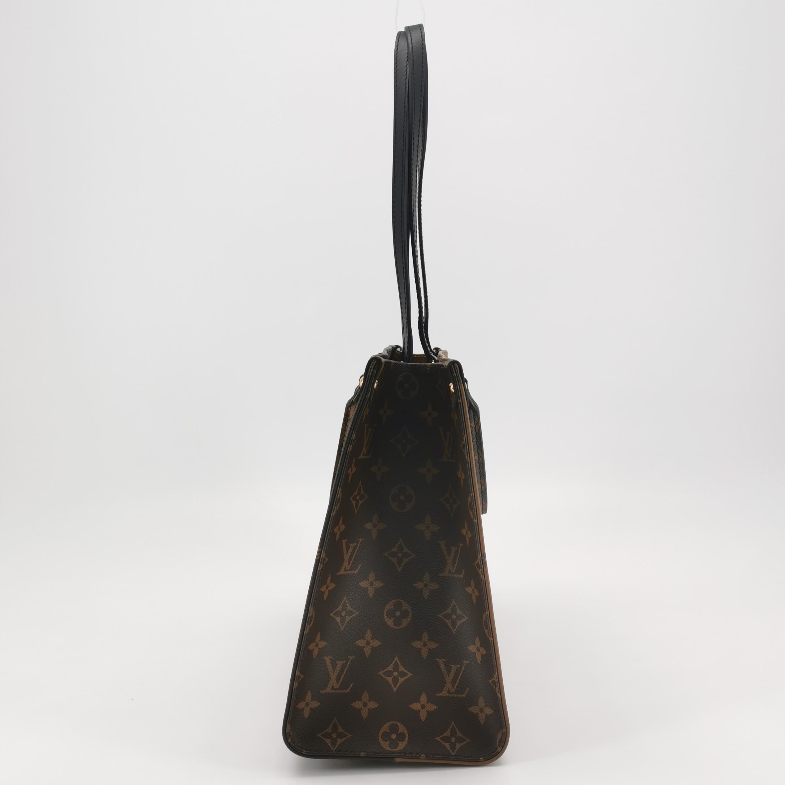 Louis Vuitton(LV) OnTheGo Tote Reverse Monogram Giant MM — photo 4 of 13