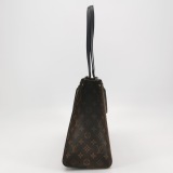 Louis Vuitton(LV) OnTheGo Tote Reverse Monogram Giant MM — thumbnail 4