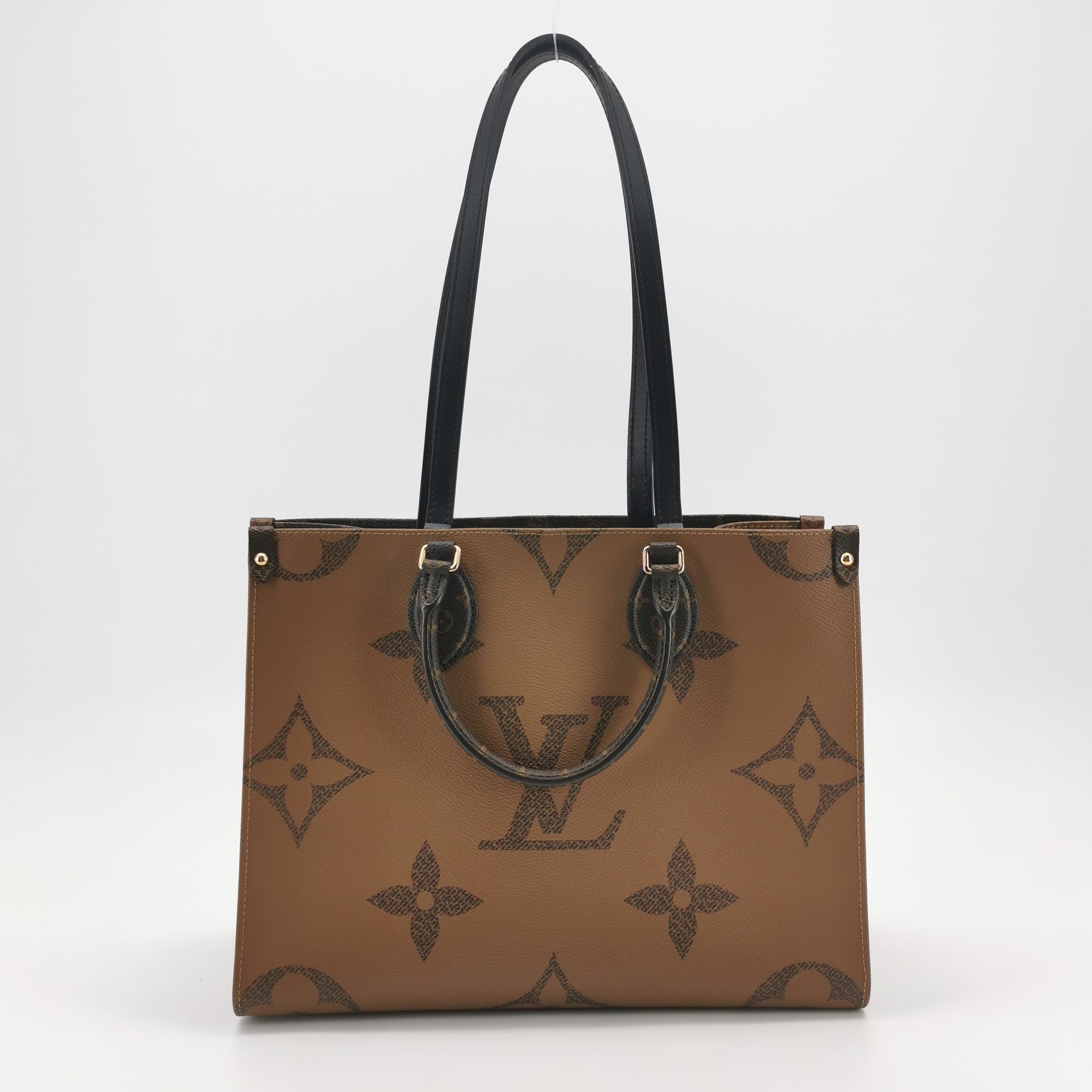 Louis Vuitton(LV) OnTheGo Tote Reverse Monogram Giant MM — photo 3 of 13