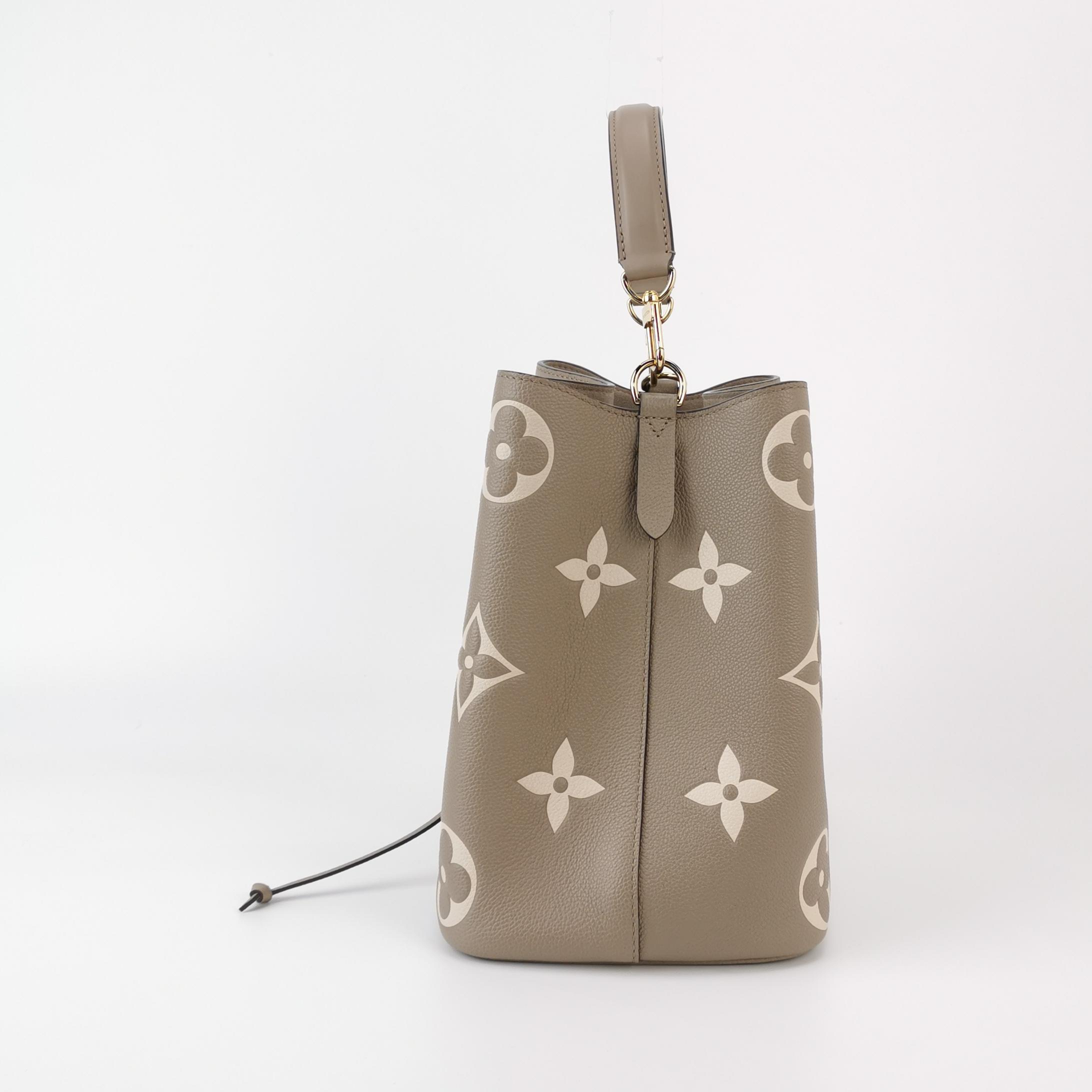 Louis Vuitton(LV) NeoNoe Handbag Bicolor Monogram Empreinte Giant MM — photo 3 of 20