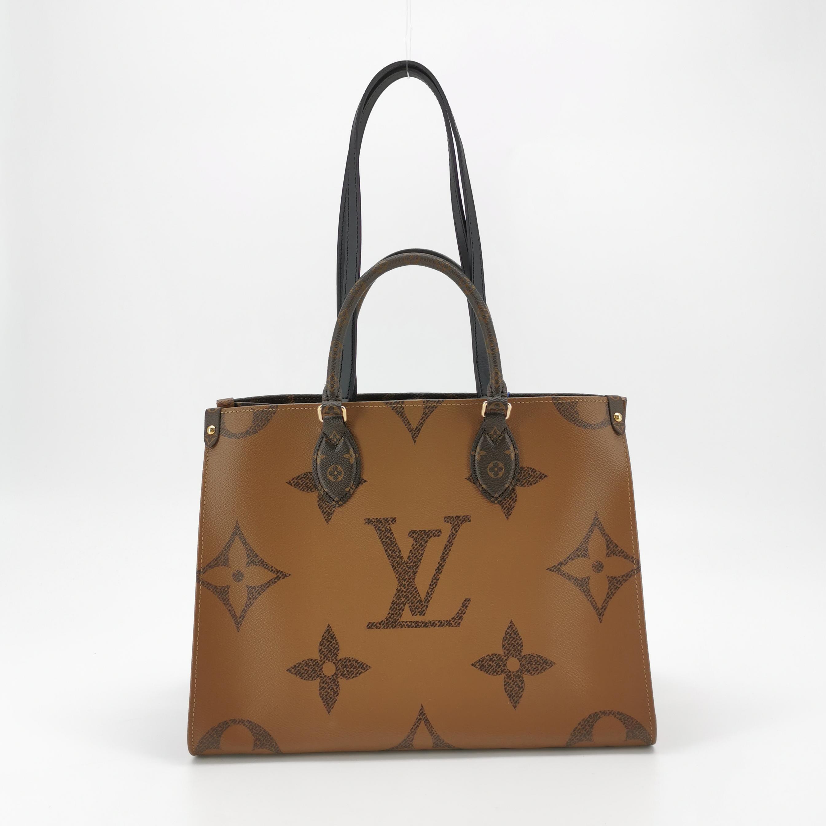 Louis Vuitton(LV) OnTheGo Tote Reverse Monogram Giant MM — photo 3 of 15