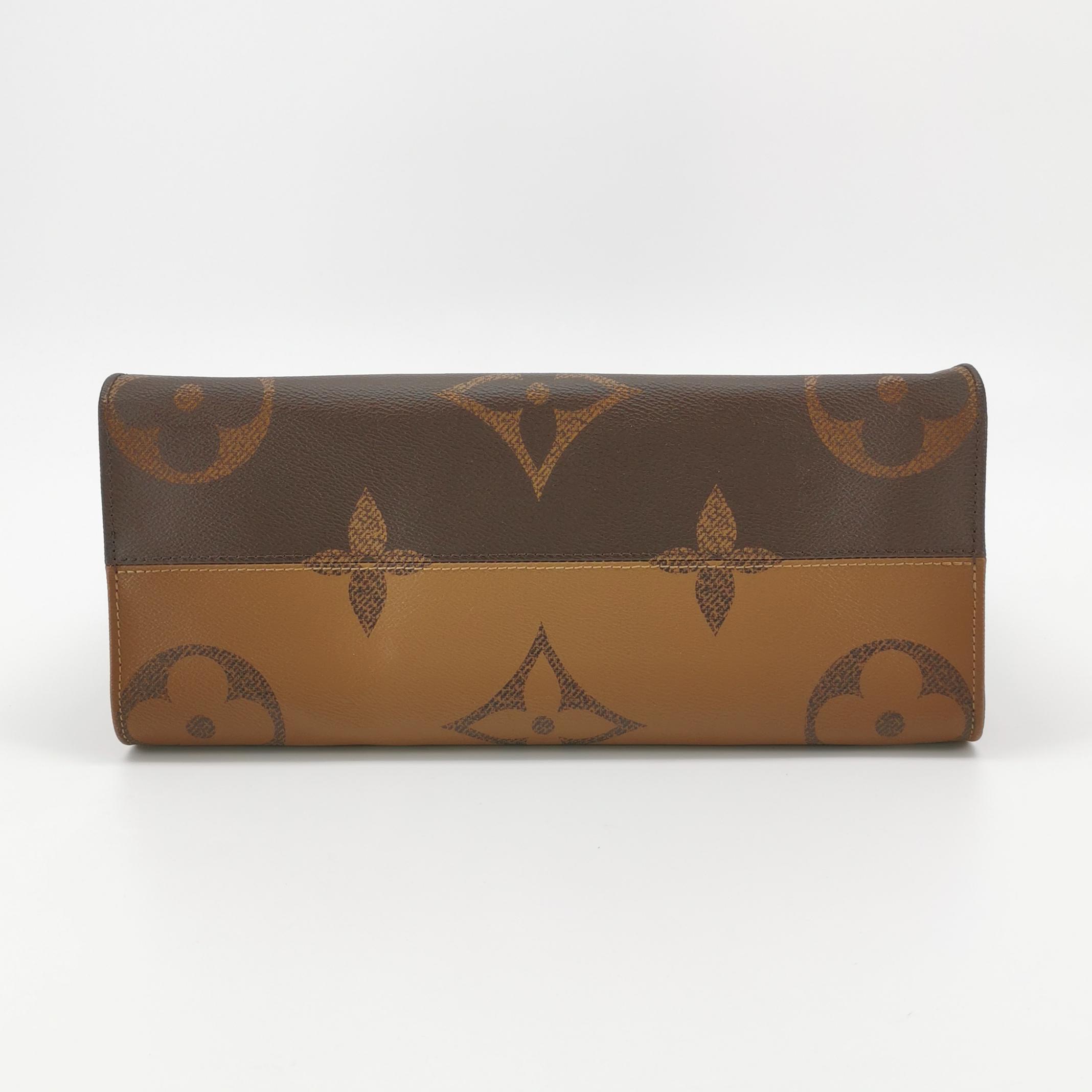 Louis Vuitton(LV) OnTheGo Tote Reverse Monogram Giant MM — photo 6 of 15