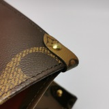 Louis Vuitton(LV) OnTheGo Tote Reverse Monogram Giant MM — thumbnail 10