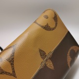 Louis Vuitton(LV) OnTheGo Tote Reverse Monogram Giant MM — thumbnail 12