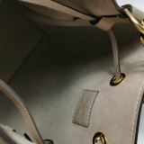 Louis Vuitton(LV) NeoNoe Handbag Bicolor Monogram Empreinte Giant MM — thumbnail 10
