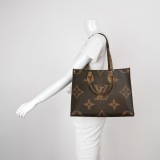 Louis Vuitton(LV) OnTheGo Tote Reverse Monogram Giant MM — thumbnail 2