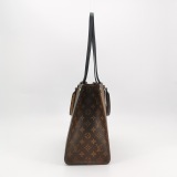 Louis Vuitton(LV) OnTheGo Tote Reverse Monogram Giant MM — thumbnail 5
