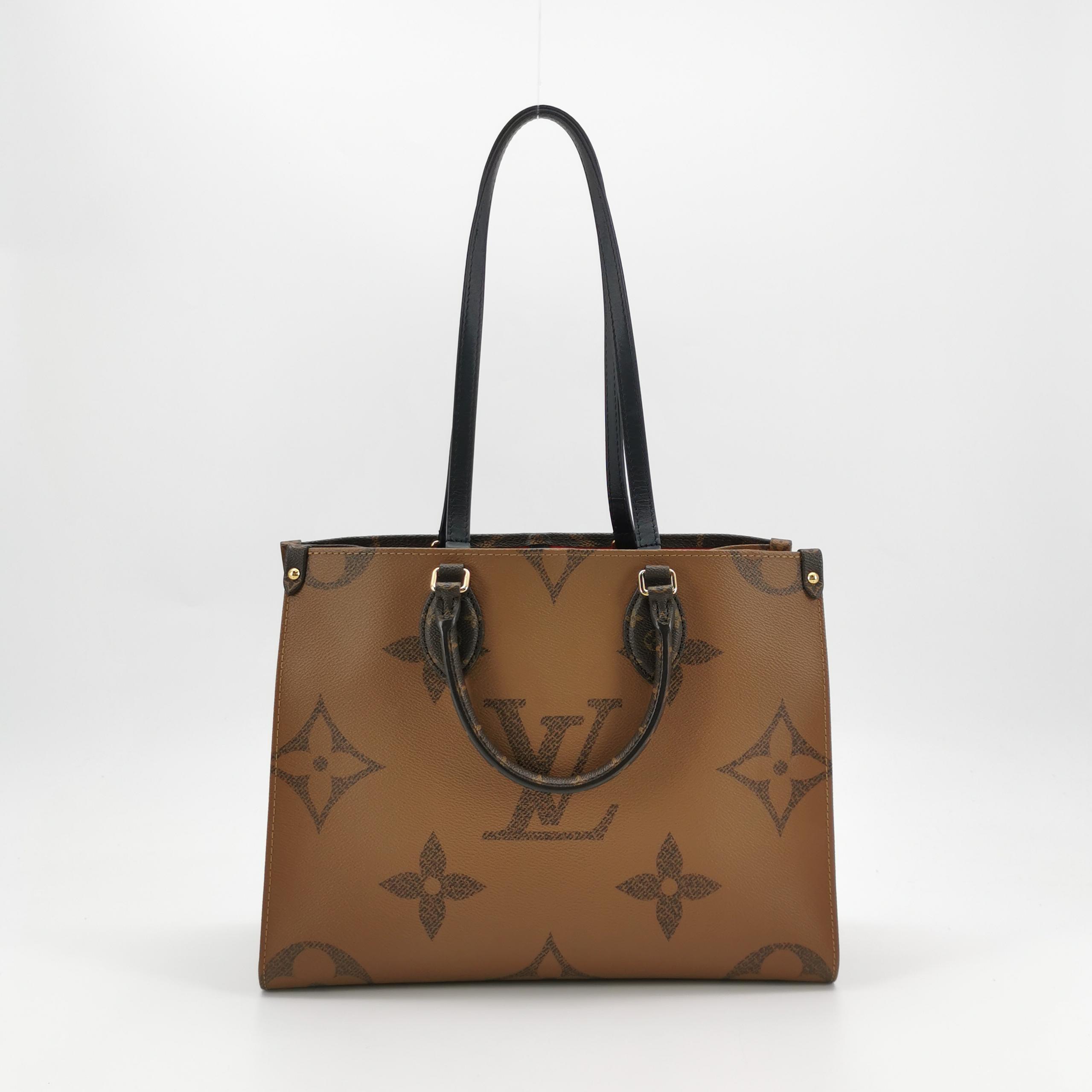 Louis Vuitton(LV) OnTheGo Tote Reverse Monogram Giant MM — photo 3 of 14