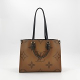 Louis Vuitton(LV) OnTheGo Tote Reverse Monogram Giant MM — thumbnail 3