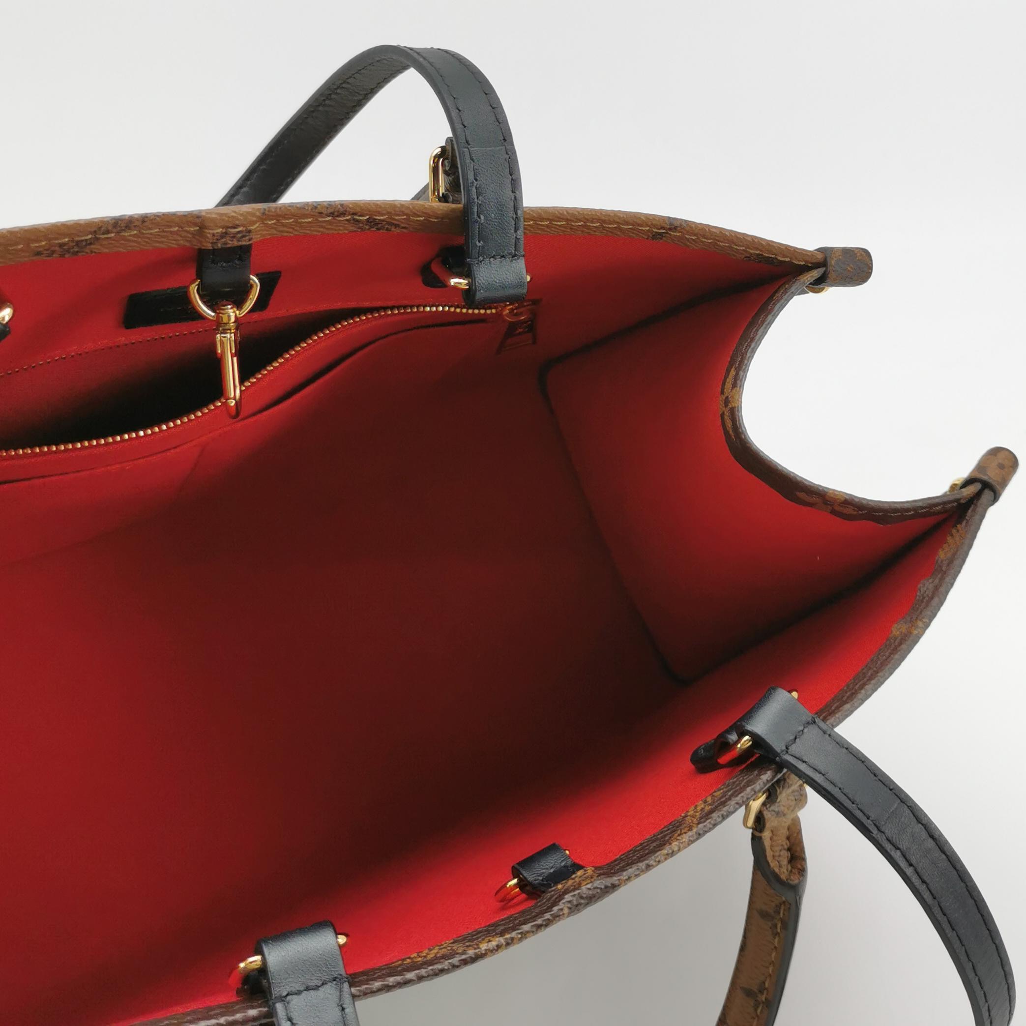 Louis Vuitton(LV) OnTheGo Tote Reverse Monogram Giant MM — photo 7 of 14