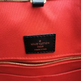 Louis Vuitton(LV) OnTheGo Tote Reverse Monogram Giant MM — thumbnail 8