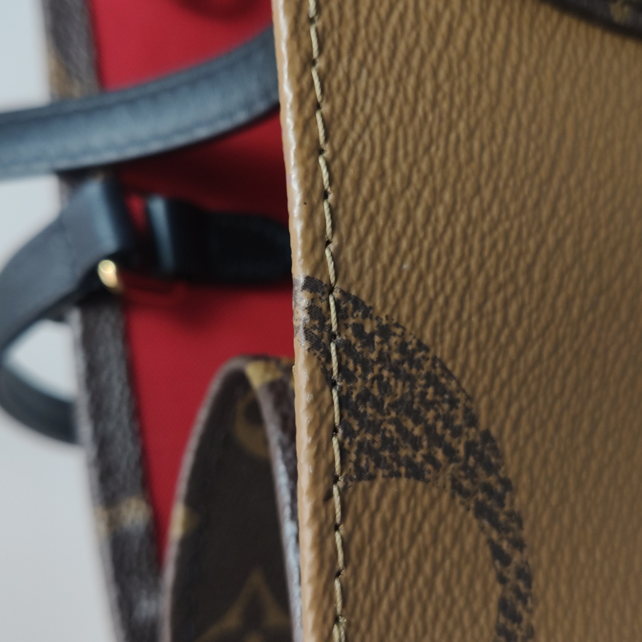 Louis Vuitton(LV) OnTheGo Tote Reverse Monogram Giant MM — photo 10 of 14