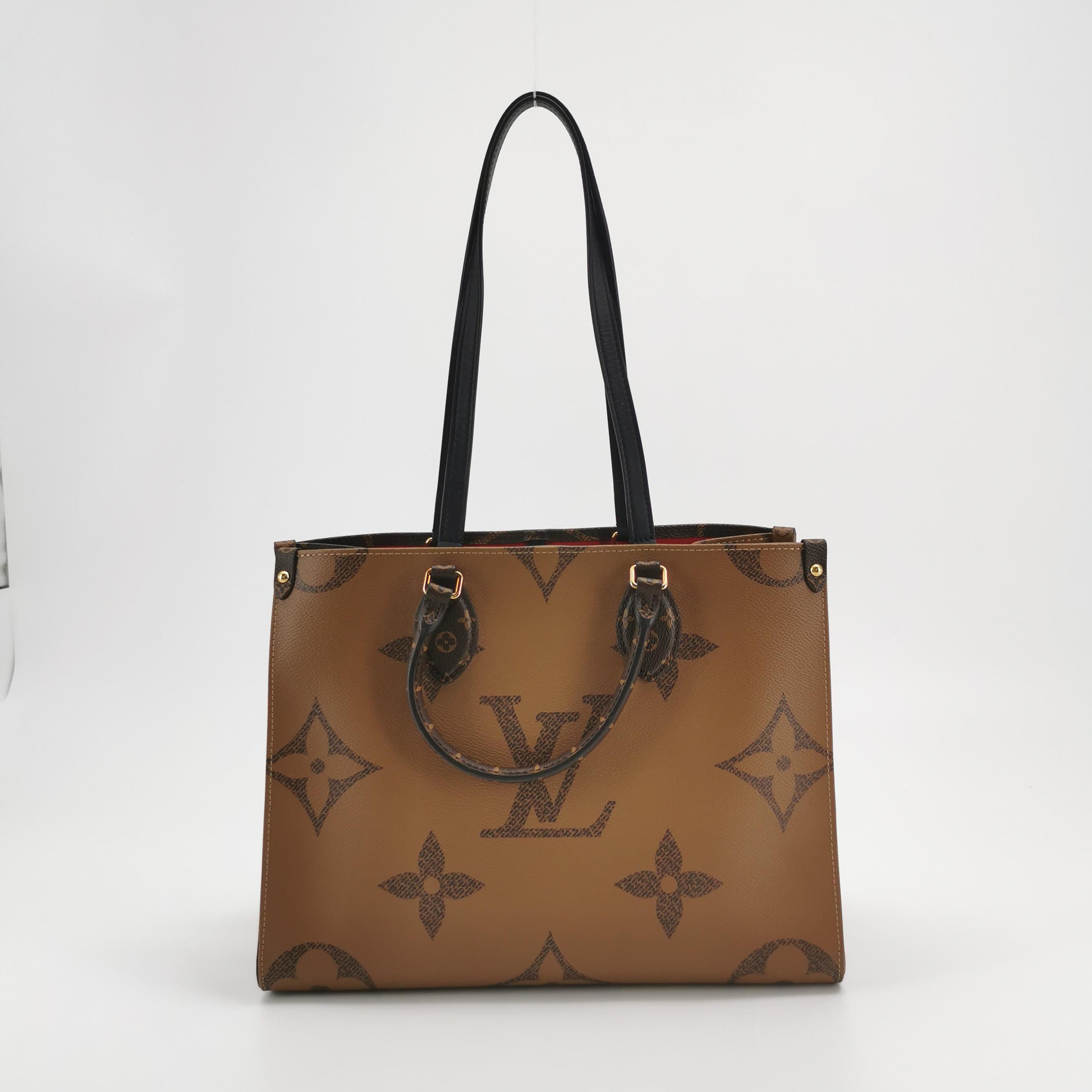Louis Vuitton(LV) OnTheGo Tote Reverse Monogram Giant MM — photo 3 of 15