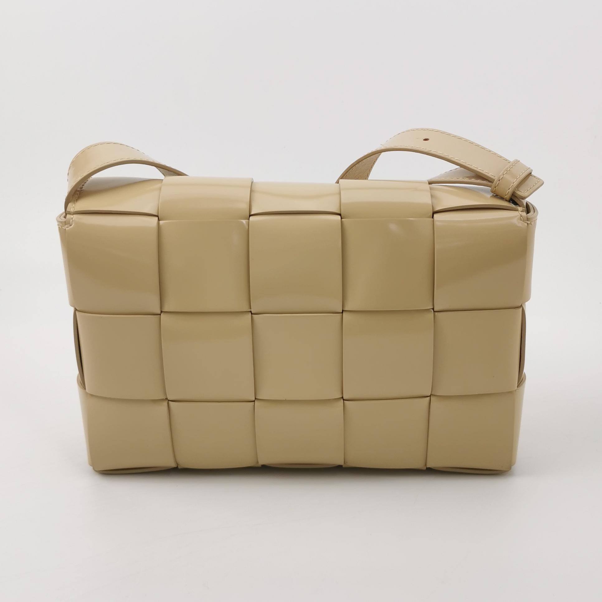 Bottega Veneta(BV) Cassette Crossbody Bag Maxi Intrecciato Leather Small