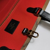 Louis Vuitton(LV) OnTheGo Tote Reverse Monogram Giant MM — thumbnail 9
