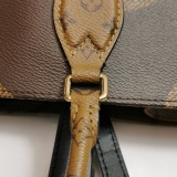 Louis Vuitton(LV) OnTheGo Tote Reverse Monogram Giant MM — thumbnail 12