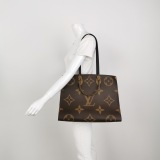 Louis Vuitton(LV) OnTheGo Tote Reverse Monogram Giant GM — thumbnail 2