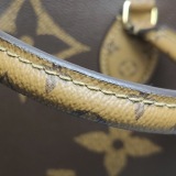 Louis Vuitton(LV) OnTheGo Tote Reverse Monogram Giant GM — thumbnail 15