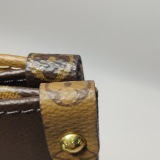 Louis Vuitton(LV) OnTheGo Tote Reverse Monogram Giant GM — thumbnail 11